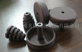 “塑胶包硅胶”减少震荡